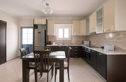 Karavados Apartment | 2 Bedroom Apartment with Terace - Alexandra - Mandi's Apartment