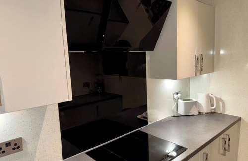 Pollokshaws Apartment | 2 Bedroom Apartment - Sleeps 4, Wifi, Free Parking