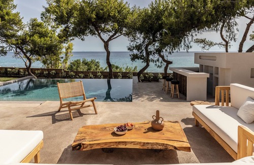 Psarou Villa | 2 Bedroom Beachfront Villa with a Private Infinity Pool