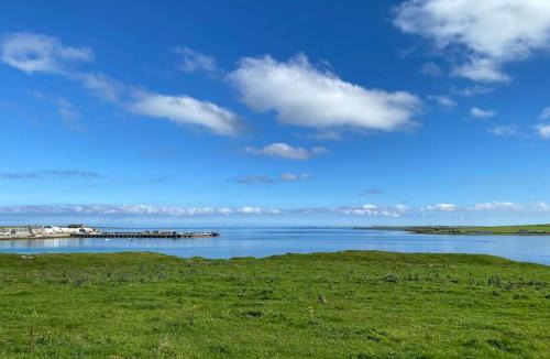 Pierowall House | 2 Bedroom house overlooking Pierowall Bay, Westray