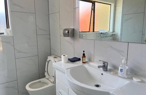 Kawaha Point House | 2 Double 1 Single 1 Sofa Beds Studio A