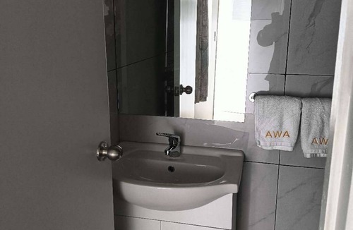 Kawaha Point Ski Chalet | 2 double and 1 sofa beds chalet 7D