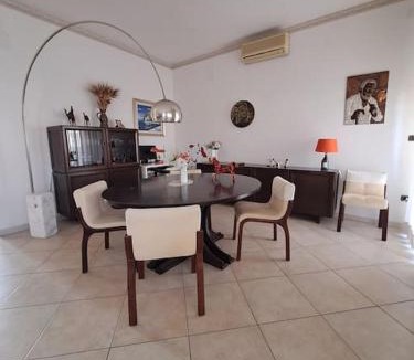 Municipio 2 Apartment | 2 Giugno House