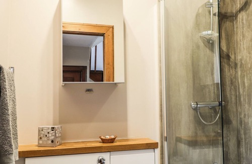 Dingwall Cottage | 2 SWORDALE COTTAGES, family friendly, with open fire in Evanton