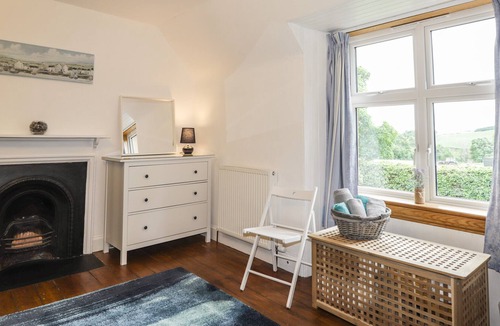 Dingwall Cottage | 2 SWORDALE COTTAGES, family friendly, with open fire in Evanton