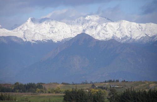 Tasman Bed & Breakfast | 2 Views at Tasman