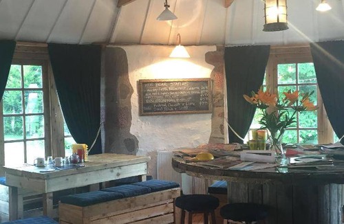 Bridgend of Lintrathen Bed & Breakfast | 20 m² Bed and breakfast ∙ 8 guests