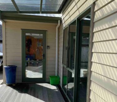 Hamilton Apartment | 20 on Gresham