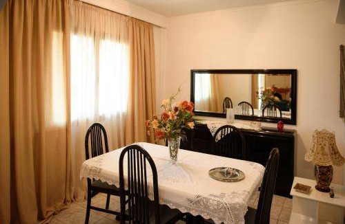 Vlacherna House | 200 m² House ∙ 4 bedrooms ∙ 10 guests