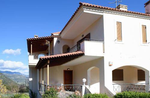 Vlacherna House | 200 m² House ∙ 4 bedrooms ∙ 10 guests