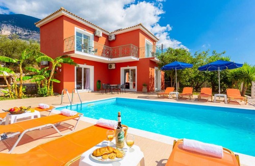 Vlachata Villa | 200 m² Villa ∙ 6 bedrooms ∙ 12 guests