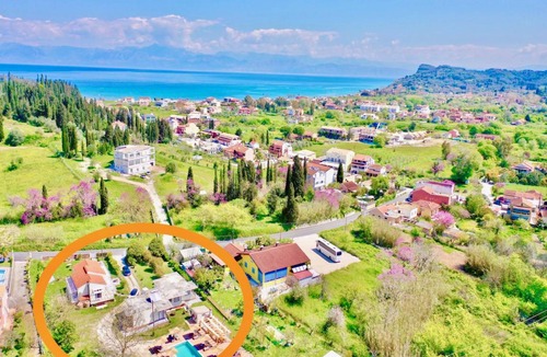 Sidari Villa | 200 m² Villa ∙ 8 bedrooms ∙ 16 guests