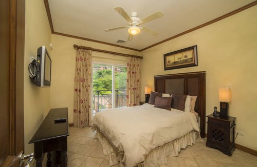Herradura Condo | 204 m² Condo ∙ 3 bedrooms ∙ 6 guests