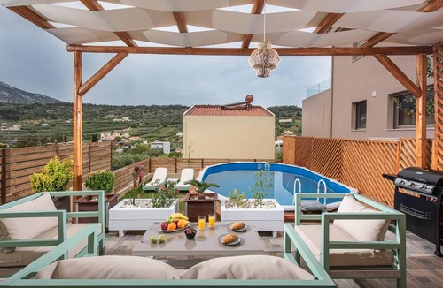 Archanes Apartment | 210 m² Apartment ∙ 6 bedrooms ∙ 18 guests