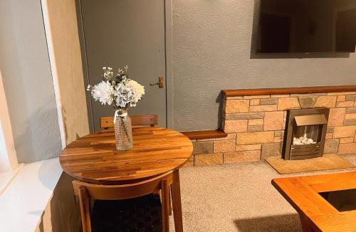 Kelso Apartment | 22 Inch Road