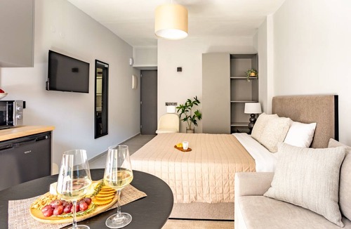 Thessaloniki City Centre Apartment | 22 m² Studio flat ∙ 1 bedroom ∙ 4 guests