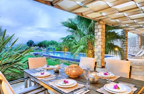 Dramia House | 220 m² House ∙ 5 bedrooms ∙ 15 guests