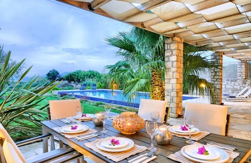 Dramia House | 220 m² House ∙ 5 bedrooms ∙ 15 guests