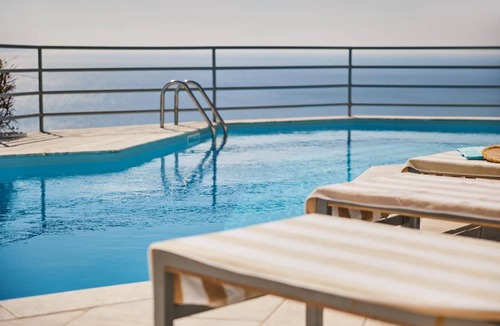 Anavyssos House | 224 m² House ∙ 5 bedrooms ∙ 10 guests