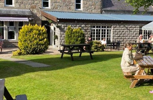 Kemnay Hotel | 24 m² Hotel ∙ 4 guests