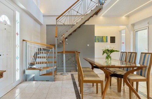 Spata-Artemida House | 250 m² Finca ∙ 8 bedrooms ∙ 16 guests