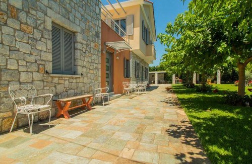 Tripi Villa | 250 m² Villa ∙ 4 bedrooms ∙ 10 guests