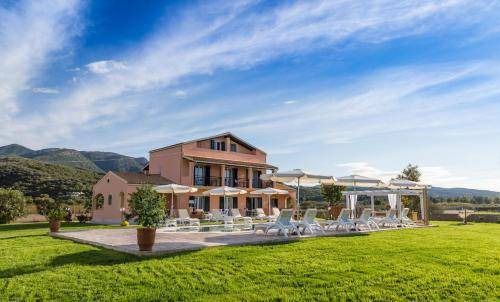 Acharavi Villa | 260 m² Villa ∙ 6 bedrooms ∙ 15 guests