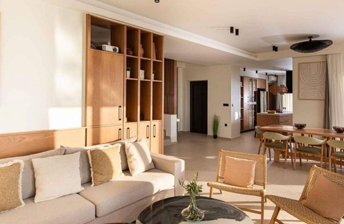 Limeniskos Apartment | 280 m² Apartment ∙ 7 bedrooms ∙ 16 guests