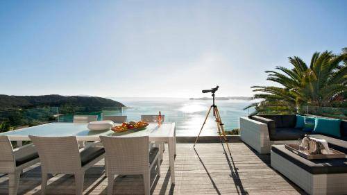 Russell House | 280 m² House ∙ 3 bedrooms ∙ 6 guests