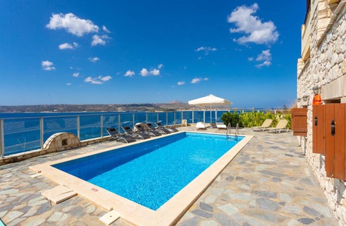 Katochori Villa | 280 m² Villa ∙ 5 bedrooms ∙ 12 guests