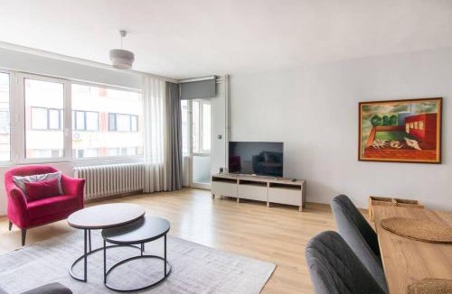 Moda Apartment | 2BR Bright Kadıköy Apartment & AC in Every Room