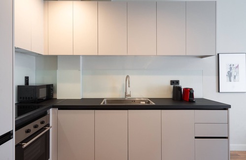 Kypseli Apartment | 2BR Gem Apt Access To Rooftop w/Sauna & Gym