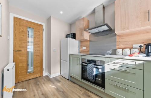 Greenock House | 2BR House Sleeps 4 in Greenock I Private Parking