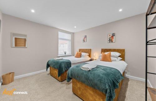 Greenock House | 2BR House Sleeps 4 in Greenock I Private Parking