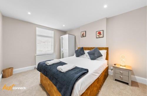 Greenock House | 2BR House Sleeps 4 in Greenock I Private Parking