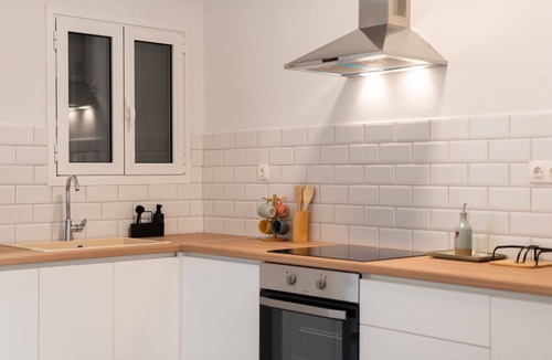 Pangrati Apartment | 2BR Max Modern Comfort in Top Location