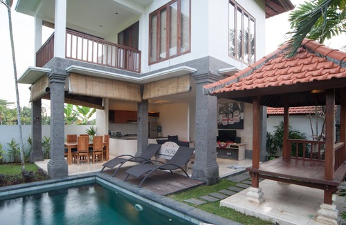Kemenuh Villa | 2BR Villa with Stunning Ricefield Views