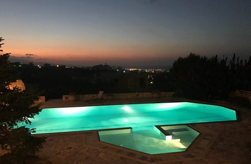 Prasas Villa | 3 Χάριτες - Βίλα με πισίνα - Vila with pool- Vila with swimming pool.