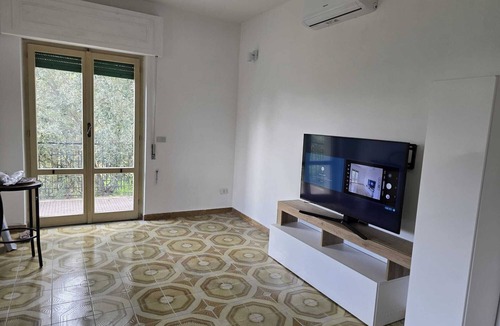 Calalunga-Pietragrande Apartment | 3-bedroom apartment in superb Calalunga-pietragrande with WiFi, AC