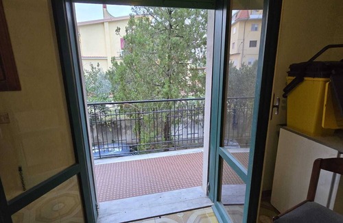 Calalunga-Pietragrande Apartment | 3-bedroom apartment in superb Calalunga-pietragrande with WiFi, AC