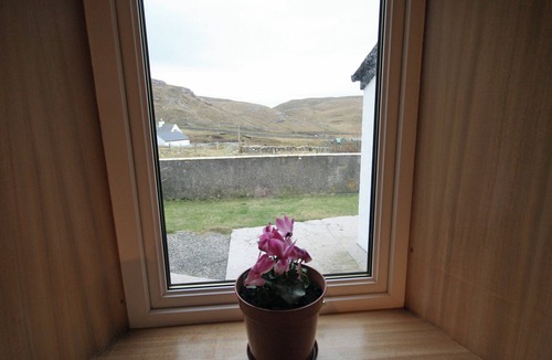 Oldshoremore Cottage | 3 bedroom accommodation in Rhiconich, Sutherland