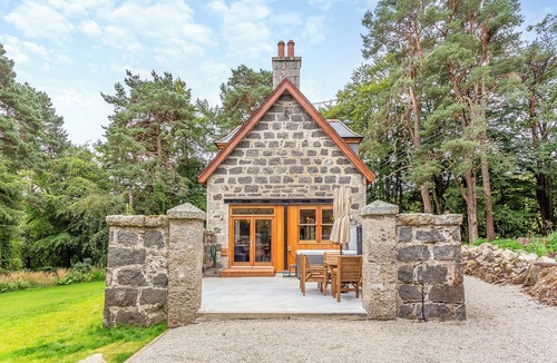 Huntly Cottage | 3 bedroom accommodation in Huntly