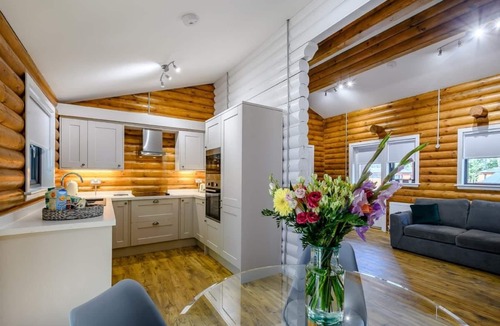 Annbank Ski Chalet | 3 bedroom accommodation in Annbank, Ayr