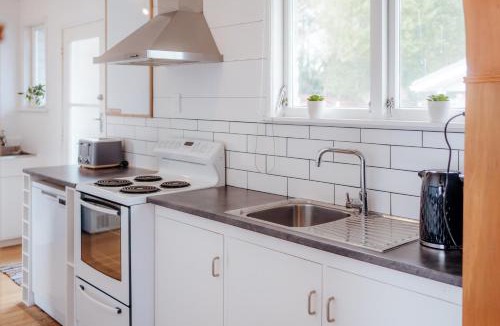 Rotorua House | 3 Bedroom House Rotorua Fully Fenced & Secure