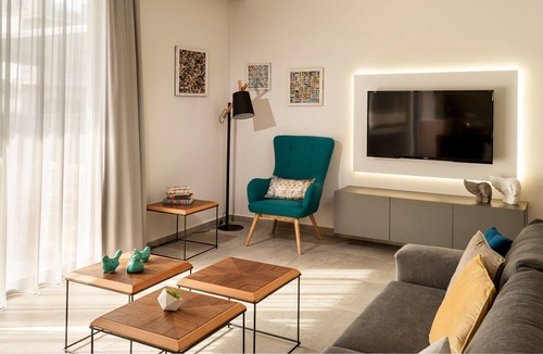 Perivolia House | 3-bedroom Luxury House with Private Pool by Delfus