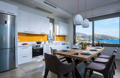 Agios Nikolaos Town Villa | 3 bedroom villa close to a sandy beach