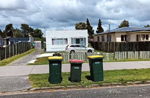 Rotorua House | 3 Beds including 2 Double Beds and 1 Sofa Beds up to 6 People House, 22A Pererika St, Rotorua