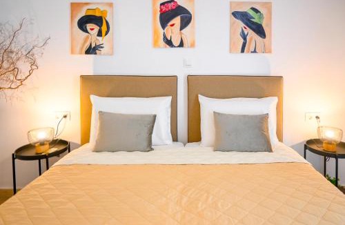 Koukounaries Apartment | 3 Goddesses' studios