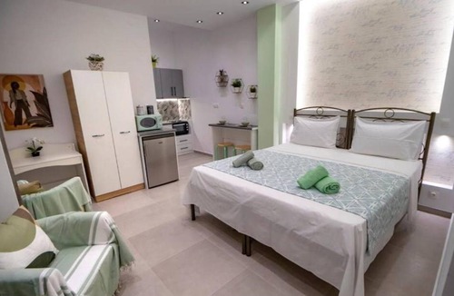 Aigaleo Apartment | 30 m² Apartment ∙ 2 guests