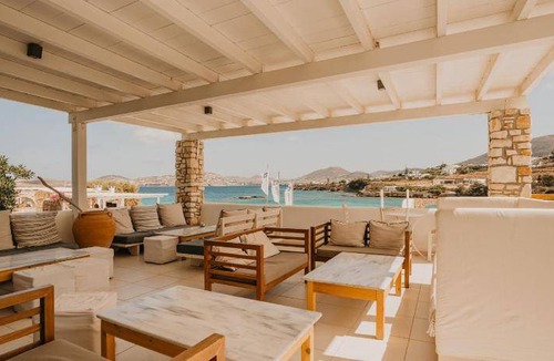 Parasporos Hotel | 30 m² Hotel ∙ 10 guests